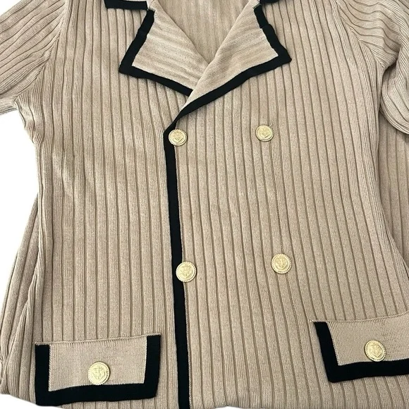 The Veronica Knit Dress with contrast - Picture 3 of 6